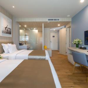 Deluxe Double or Twin Room with Pool View - Family Wing