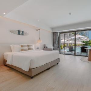 Deluxe Room With Pool Access​ - Hive Wing
