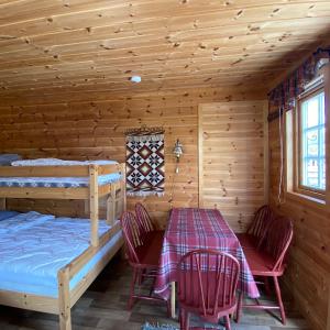 Basic Triple Room with Shared Bathroom