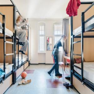 Single Bed in 6-Bed Female Dormitory Room with Shared Bathroom