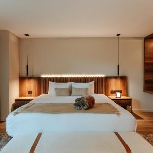 Superior Double Room with Bathtub