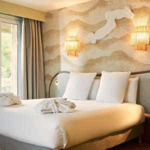 Suite with One Double Bed and One Double Sofa Bed