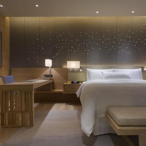 Executive Deluxe King Room