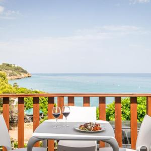 Deluxe Bungalow with Sea View