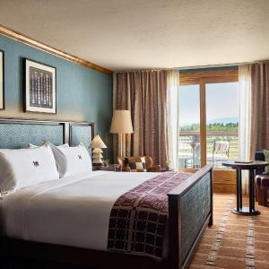 Summit One Bedroom Suite with Fireplace and Private Balcony