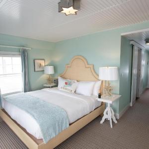 Ocean Front King