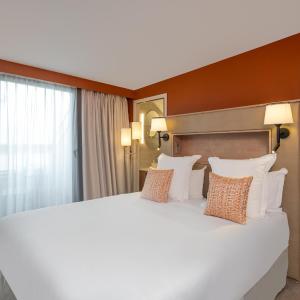 Deluxe Double Room with Balcony and Sea View