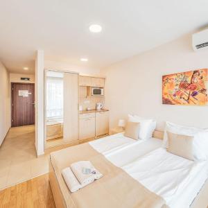 Studio with Balcony (2 Adults)