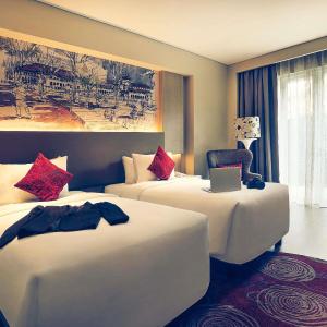Deluxe Twin Room with Pool View