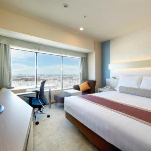 High Floor - Standard Double Room (35th Floor) - Smoking