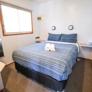 Standard Two-Bedroom Cabin (Please specify the 2nd bedroom bedding preference) - Pet Friendly