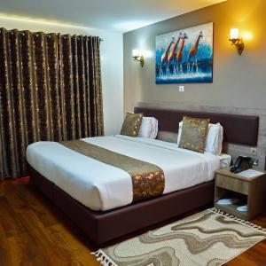 Deluxe King Room