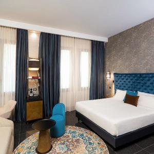 Premium Queen Room with sofa bed