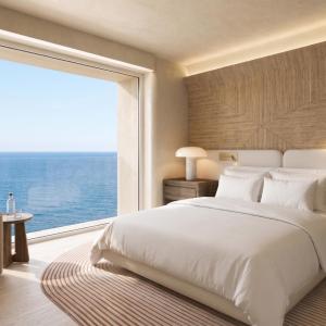 Deluxe King Room with Ocean View