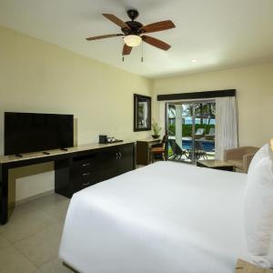 Royal Retreat Haven Suite