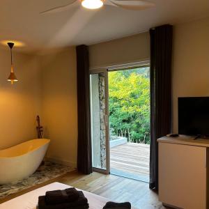 Standard Double Suite
