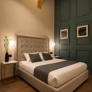 Double Room with Wheel chair access with windows facing the internal courtyard 3
