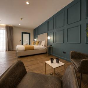 Deluxe Suite with Private terrace 3rd Floor 15