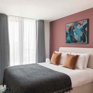 One Bedroom Apartment with Sofa Bed