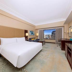 Horizon King Room