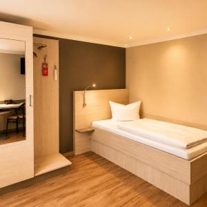 Budget Single Room