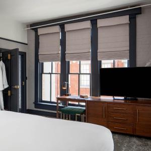 King Bed Corner