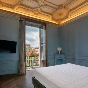 Presidential Suite with Balcony