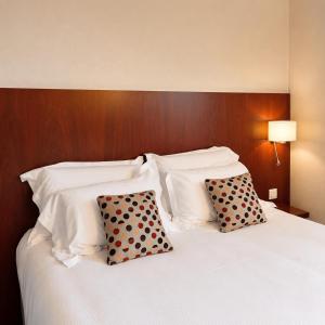 One Double Bed 3 Single Beds