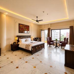 Royal Room(Free Pick Up From Railway/Bus Station - 08:00 AM to 08:00 PM)
