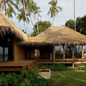 Castaway Beach Front Pool Villa 2 Bedrooms