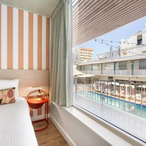 Twin Room with Pool View