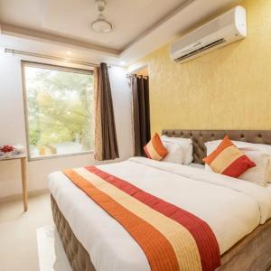 Deluxe Double Room with Shower