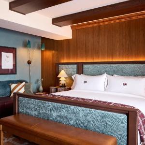 Signature King with Shared Terrace