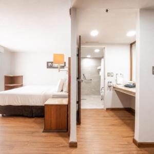 Standard King Room - Accessible