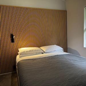 Two-Bedroom Apartment with Lake View