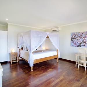 Deluxe Double Room with Balcony and Sea View