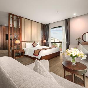 Suite with City View