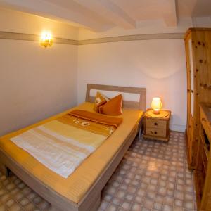 Single Room with Shared Bathroom