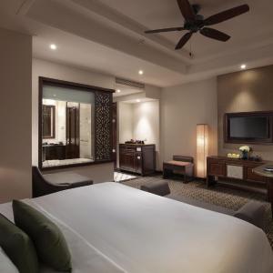 Deluxe Double Room (2 Adults + 1 Child)