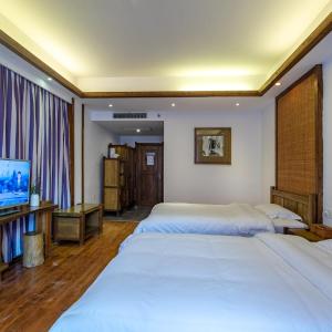 Twin Room with Private Bathroom