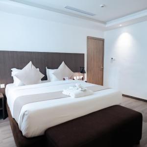 Ebony Suite
