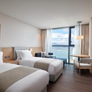 [STAY WITH OLIVE YOUNG] Standard Twin Ocean View