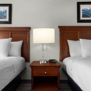 Queen Room with Two Queen Beds - Non-Smoking