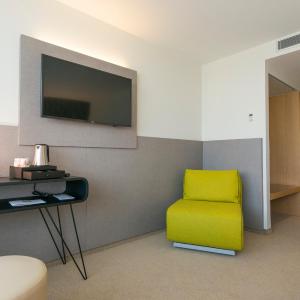 Superior Room with two single beds