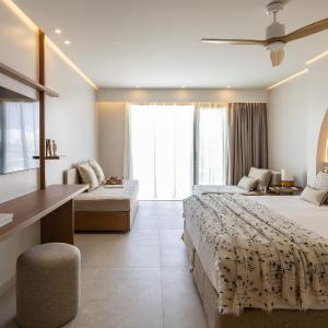 Deluxe Grand Room