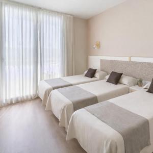 Double Room with Extra Bed (3 Adults)