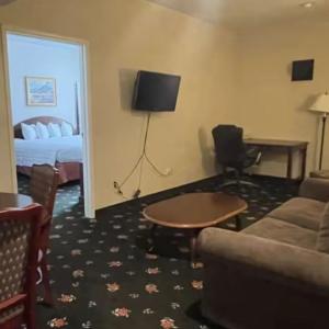 King Suite with Sofa Bed and Kitchenette - Non-Smoking