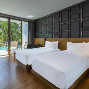 Deluxe Twin Room with Pool Access - Non-Smoking