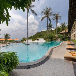 Deluxe Double or Twin Room with Pool Access
