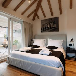 Double Room with Terrace with Landmark View